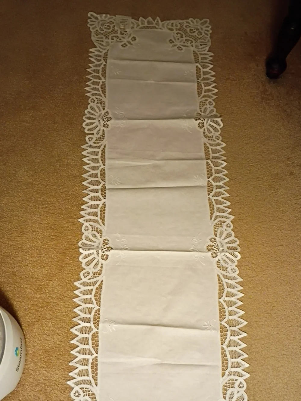 Vintage Handmade Classic White Lace-Edged Doilie Table Runner